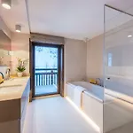 Nidus Luxury *