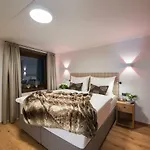 Nidus Luxury